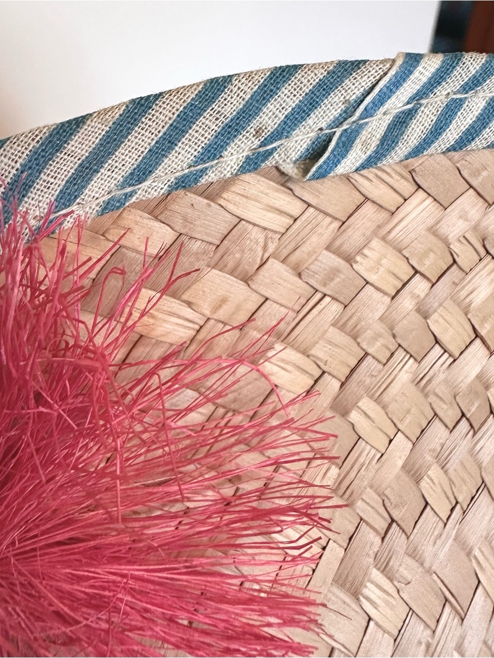 Vintage 1950s Straw Sun Hat with Raffia Details - Rare Mid-Century MCM - Picture 8 of 10